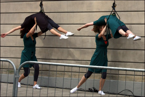 Wall dancing