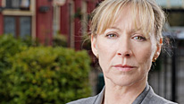 Love troubles plague Carol (Lindsey Coulson)