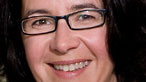 Sian Owen yn ateb ein holiadur
