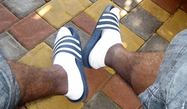 Twin B's feet