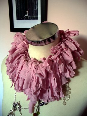 Boa necklace
