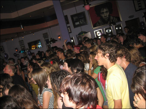 BOB Crowd