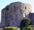 Y castell yng Nghastell-nedd