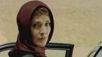 رویا نونهالی در نمایی از فیلم خاک آشنا ساخته بهمن فرمان آرا