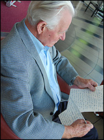 Bob reading his notes about his meeting with Michael Jackson 